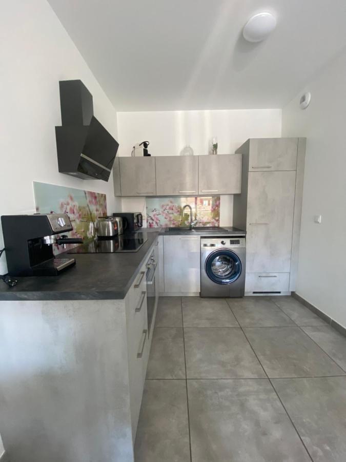 Appartement T2 De Standing Avec Parking A 250 Metres De La Plage, Route Des Sanguinaires, Ajaccio Ajaccio  Exteriör bild